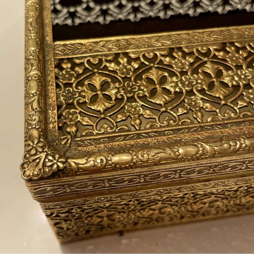 Vintage Tissue Box Holder Gold Filigree Hollywood Regency Metal